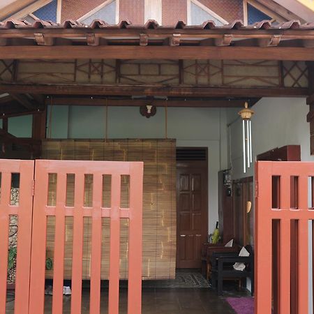 Kembar Guesthouse Yogyakarta Exterior foto