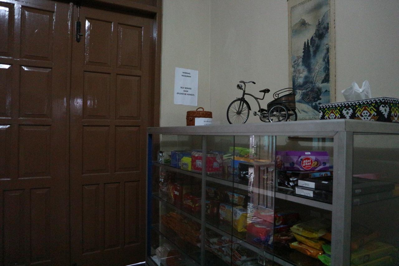 Kembar Guesthouse Yogyakarta Exterior foto