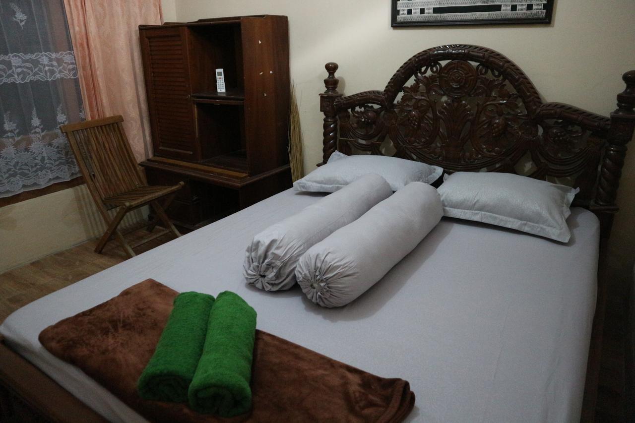 Kembar Guesthouse Yogyakarta Exterior foto